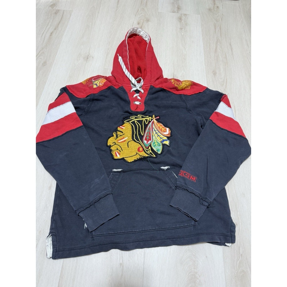 CCM Chicago Blackhawks NHL Hockey Embroidered Hoodie Men's Small Distressed